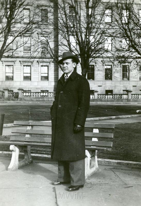 KKE 2104.jpg - Fot. Portret. Bolesław Wąsowicz, Australia, Hobart - Tasmania, 1942 r.